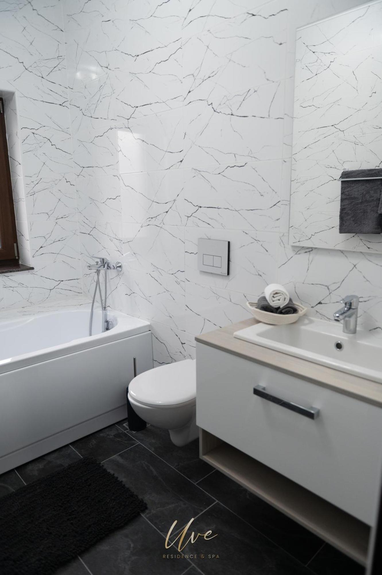 Uve Residence & Spa Piatra Neamt Luaran gambar