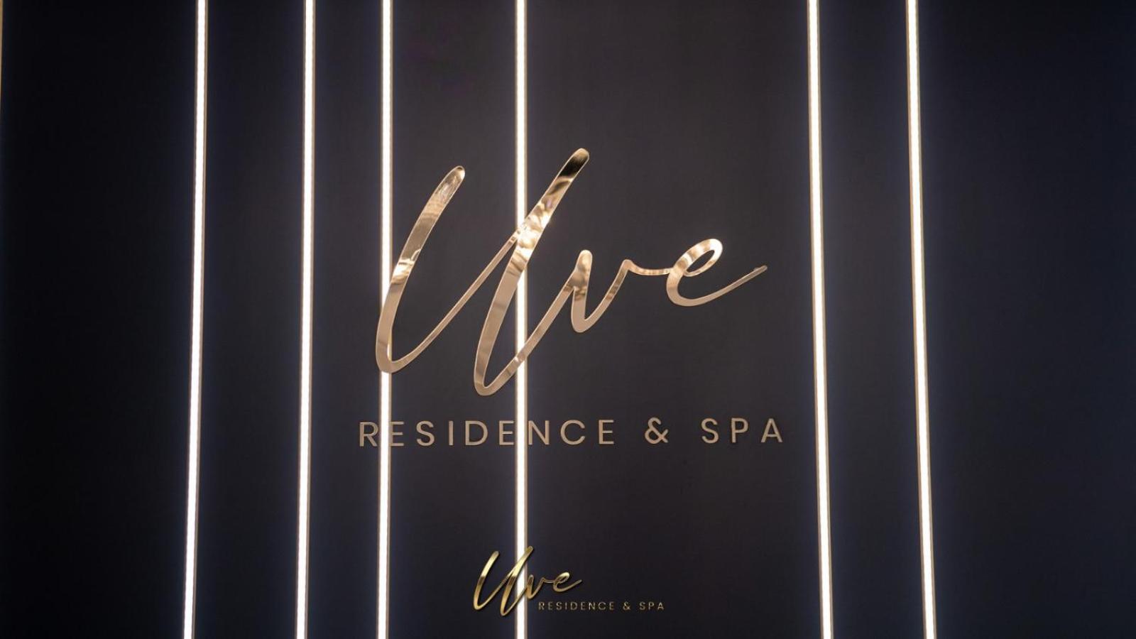 Uve Residence & Spa Piatra Neamt Luaran gambar