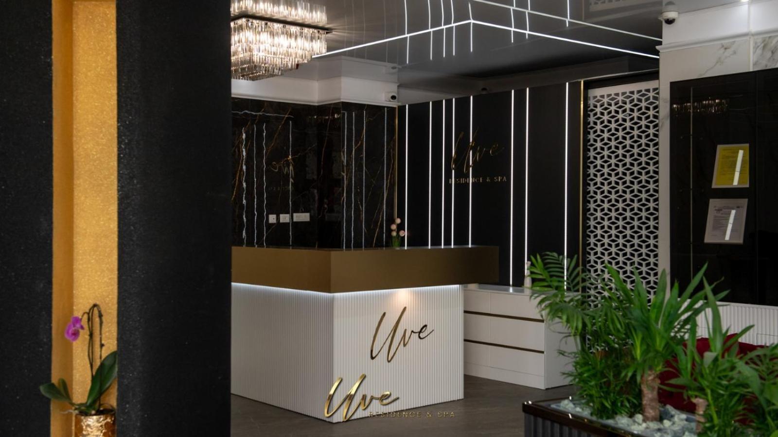 Uve Residence & Spa Piatra Neamt Luaran gambar